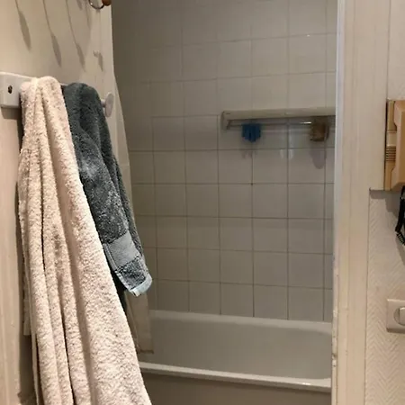Beautiful Apartment In The Heart Of Belleville * Parigi